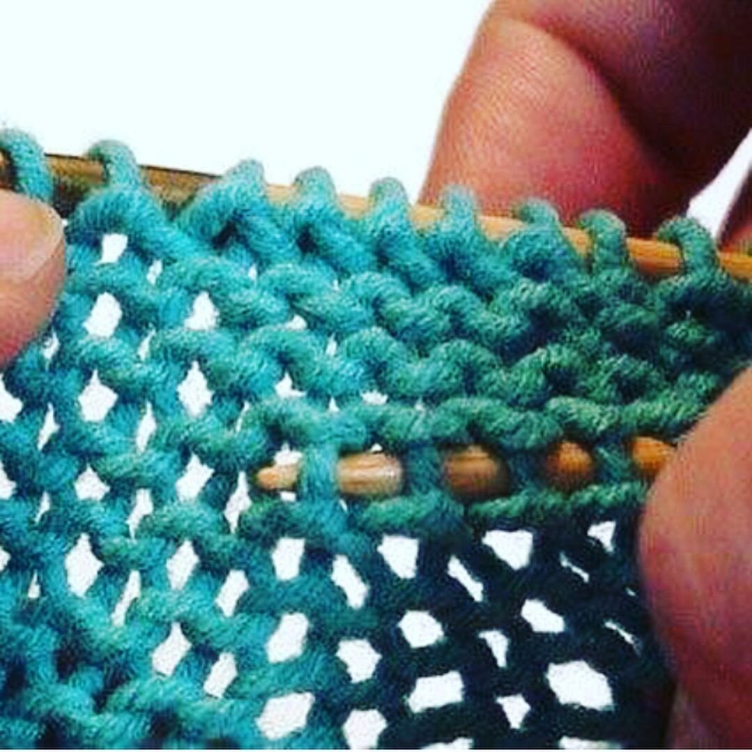 Распускаем вязаную вещь. Укоротить рукав вязаного изделия. Укоротить вязаное изделие. Как распустить вязаную вещь. Как распустить вязаную вещь.