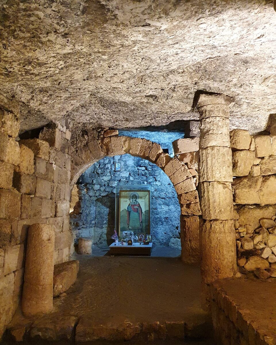 Подземный храм Теклы