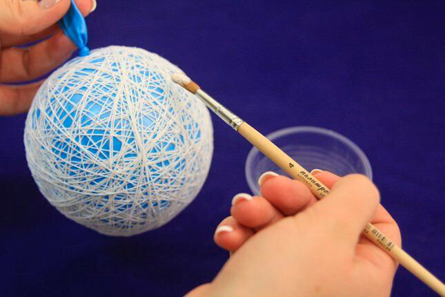 Как сделать вязаные шары из ниток
