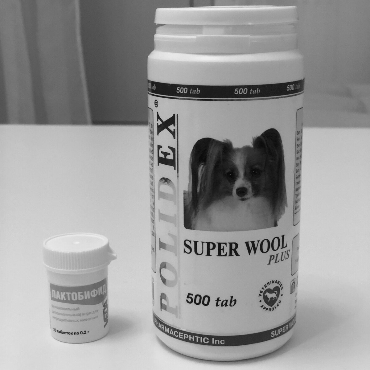 Витамины, которые хорошо подходят для белых собак.