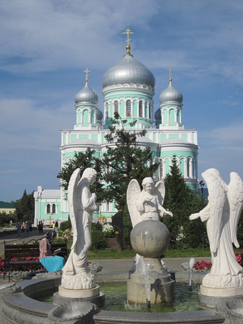 Дивеево монастырь территория