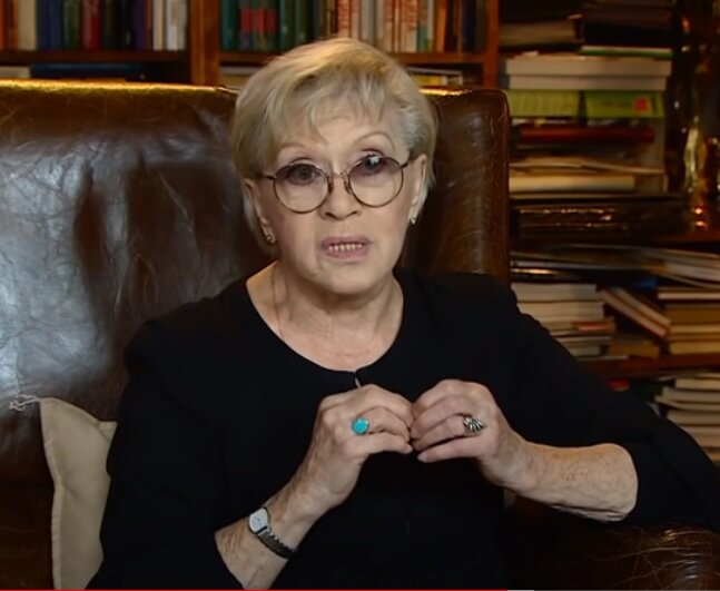 Вся семья Фрейндлих переболела COVID-19