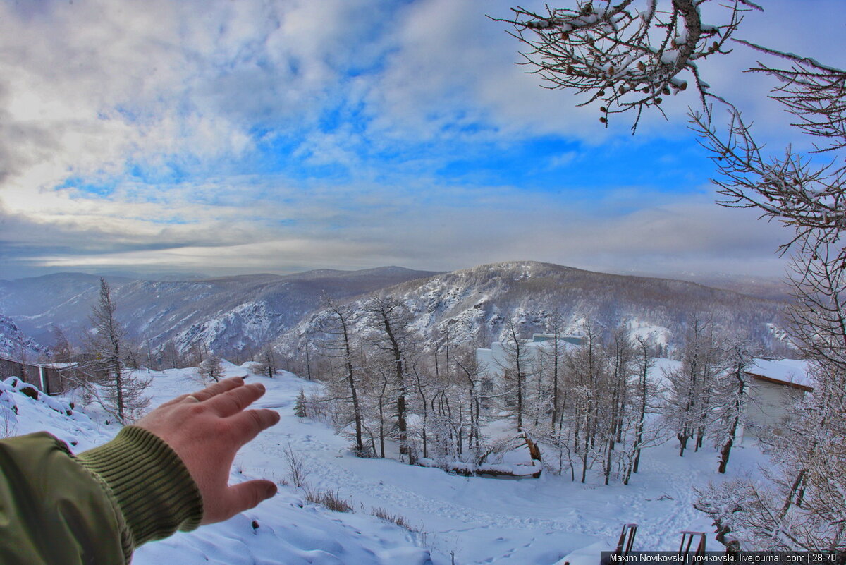 Погода на апрель 2024 в башкирии. Вид из окна на горы Башкирии зимой. Гора Ирандек зимой Башкирия. Гора ошибок.
