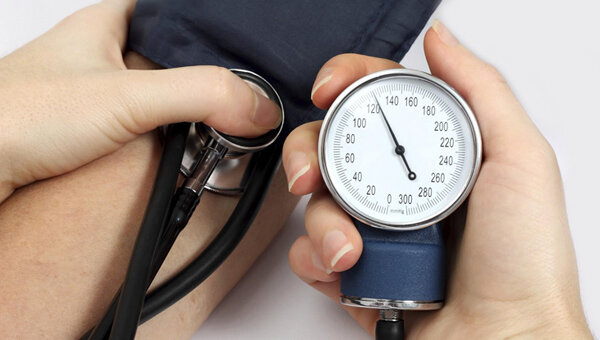 https://medicina-peterburg.ru/images/tonometr-3.jpg