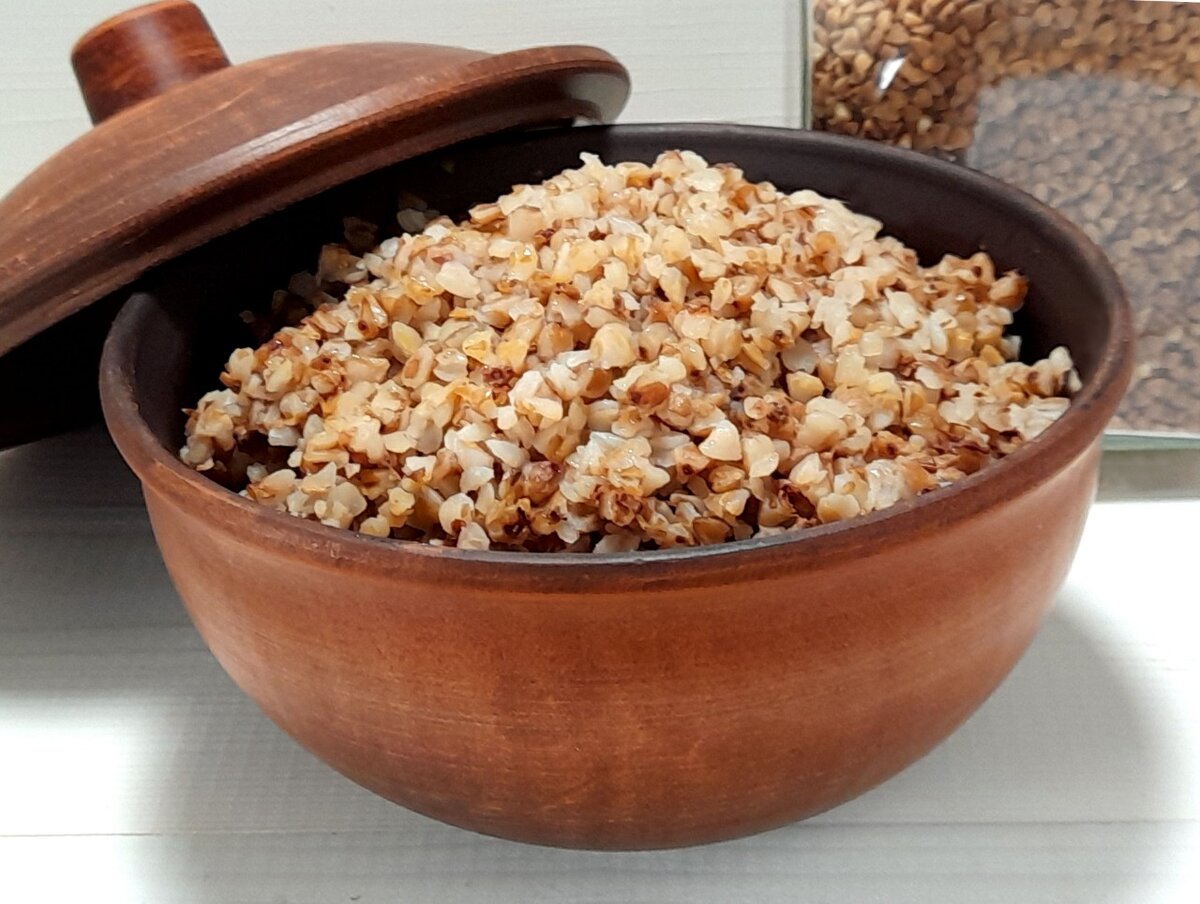 Просто гречка. Я поняла, что люди делятся на 2 типа: кто ее любит и кто ненавидит.))))) 