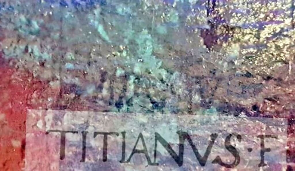 Подпись Тициана была спрятана на кувшине. Фото: Рональд Мур и Патриция Кенни.