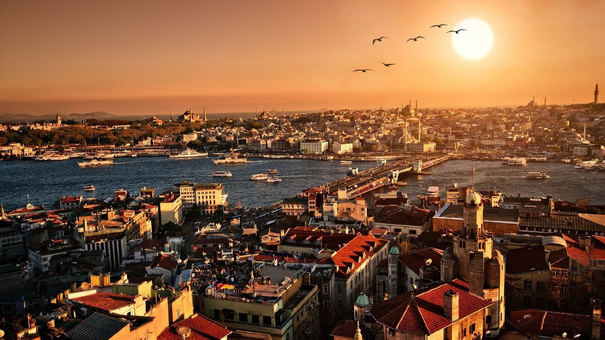 Источник https://get.wallhere.com/photo/sunset-sea-city-cityscape-night-skyline-evening-coast-Istanbul-Turkey-galata-bridge-horizon-panorama-dusk-galata-port-2560x1440-px-human-settlement-548730.jpg