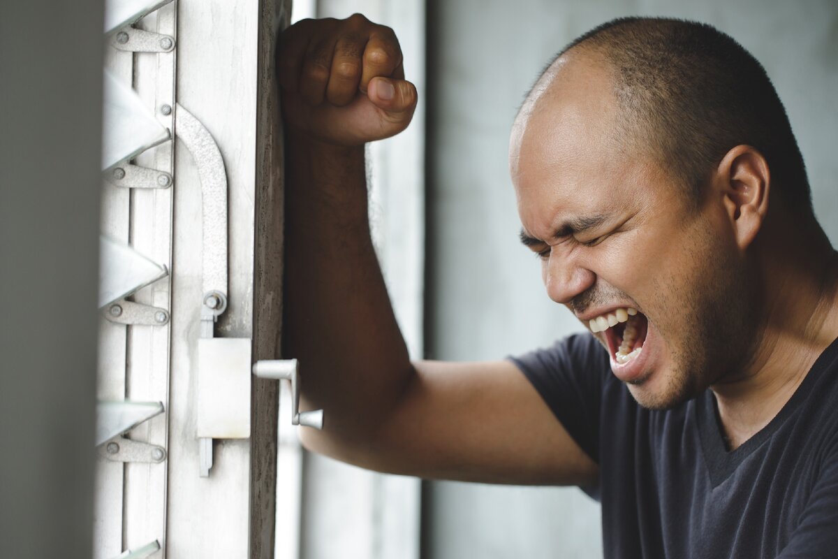 Нервный человек