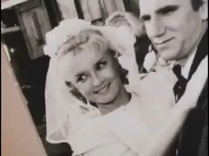 Кадр из фильма "Прости нас, сад...". Яндекс.Картинки