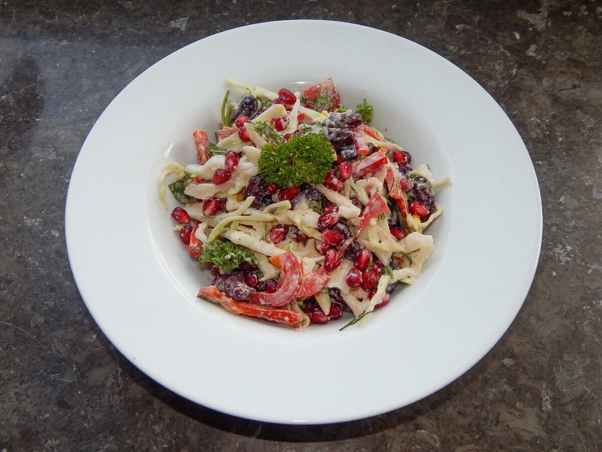 Знаю об этом рецепте давно, но совсем недавно узнала, что это грузинская кухня.