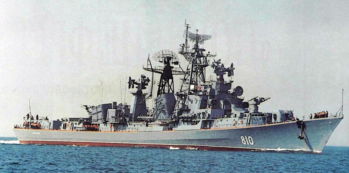 Сторожевой корабль "Сметливый" в море, апрель 1998 года
