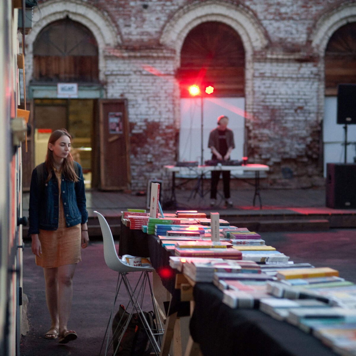 День рождения ижевской книжной лавки «Кузебай» на фестивале «Все вместе», Центр современной драматургии и режиссуры. Фото из паблика лавки ВКонтакте