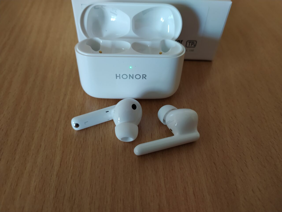 Honor earbuds x5 lite. Наушники беспроводные хонор Еарбудс 2. Наушники беспроводные хонор 2 Лайт. Huawei Honor Earbuds 2. Bluetooth-гарнитура Honor Earbuds 2 Lite, Полночная чёрная.