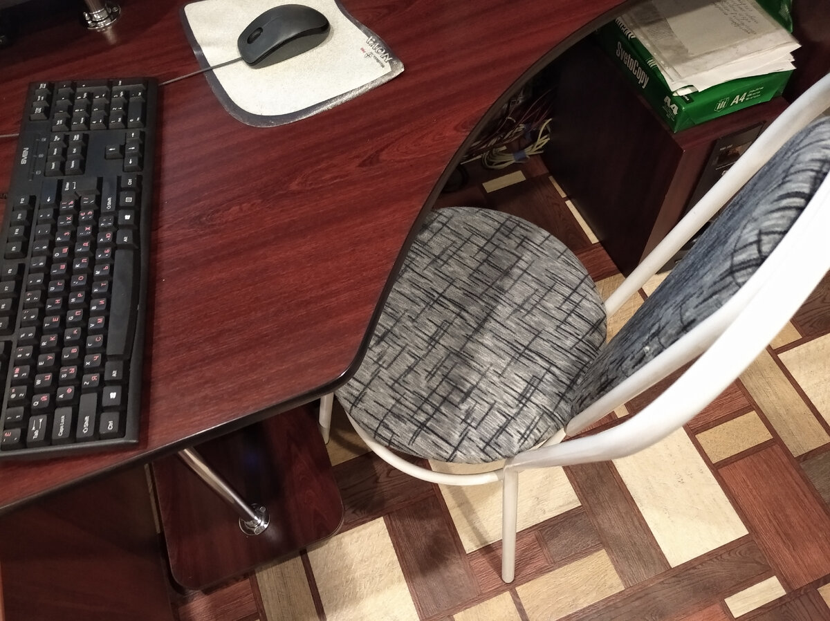 стол и стул