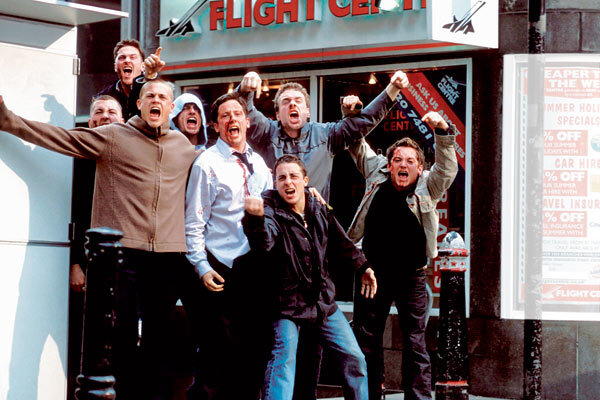 Из фильма "Хулиганы зеленой улицы" про английских фанатов нулевых