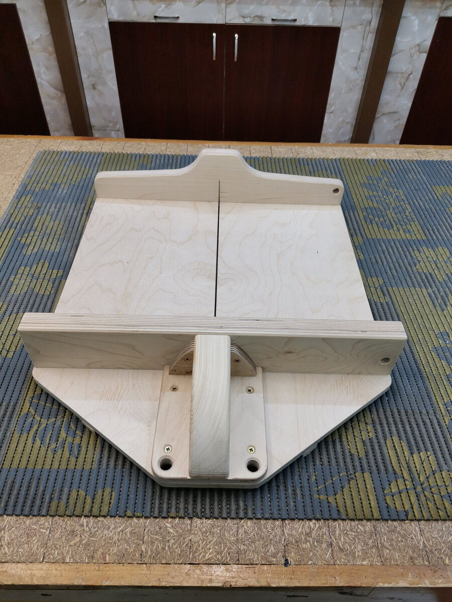  Ширина 47 см, длина полная 58 см, длина рабочей части 38см.