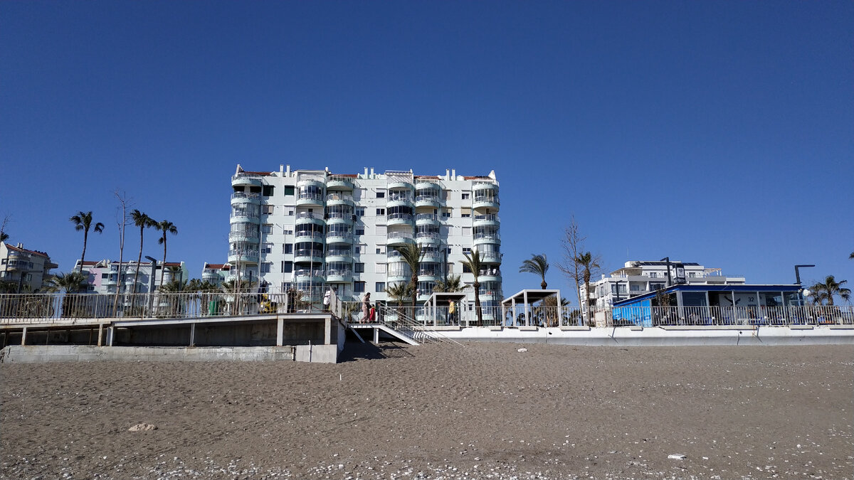 Набережная в Анталии зимой