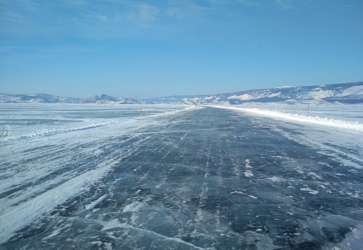 Климат восточно сибирского моря. Замерзшая Ангара. Сибирь. Замерзание ангары. Ангара Восточный.