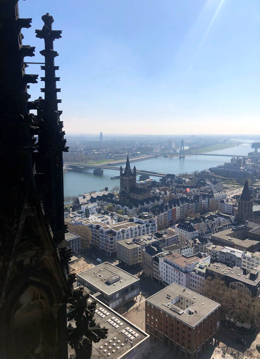 Кёльн. Никогда не подумал бы, что собор такой высокий.