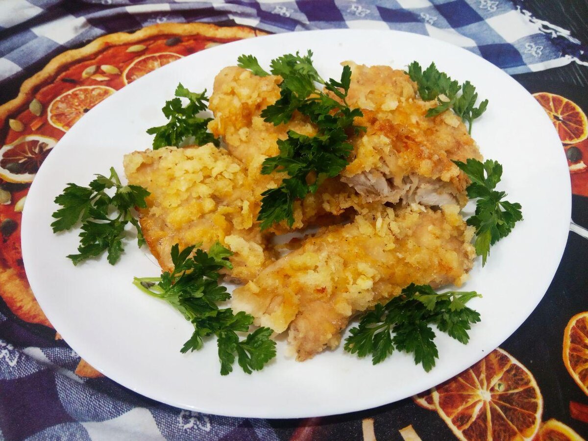 Сочные полоски в кляре и чипсах