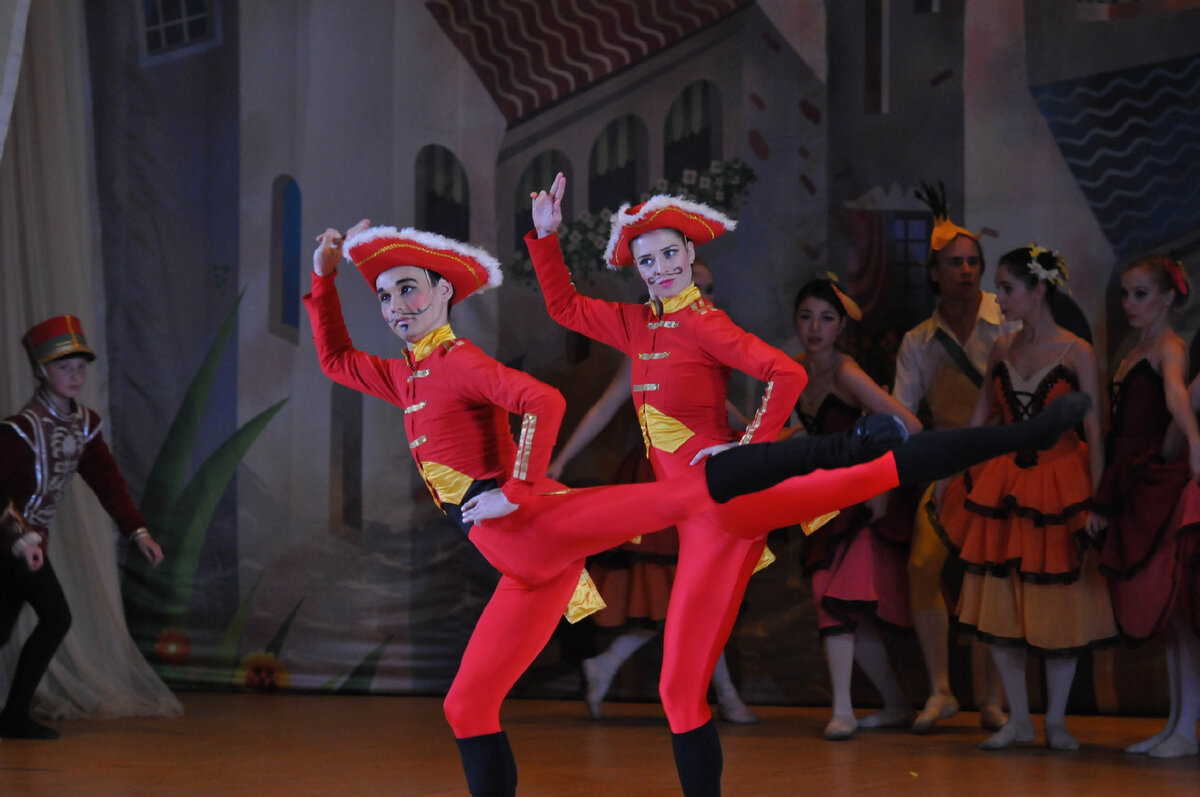 свита Помидора