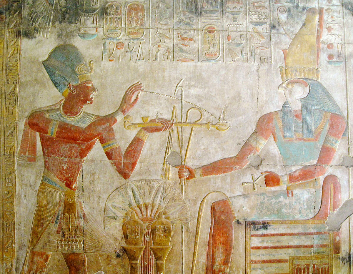 Воскуривание Ладана. Фото из открытых источников