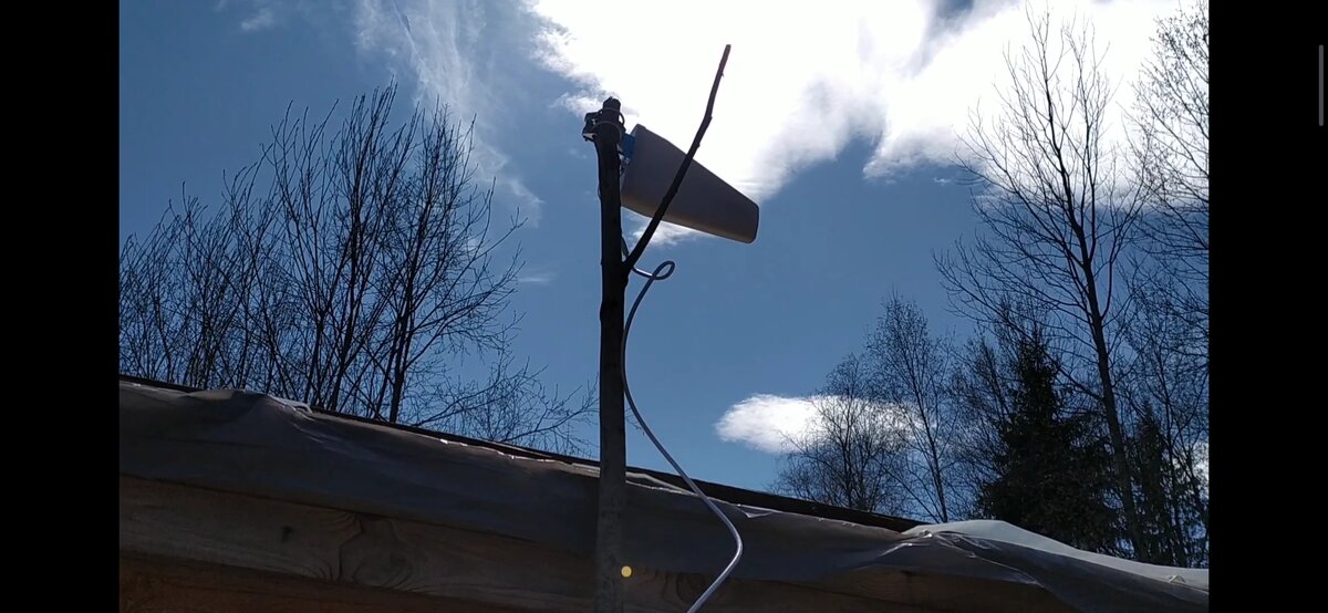 Так я её закрепила на палке, чтобы проверить еë сигнал. Фото автора