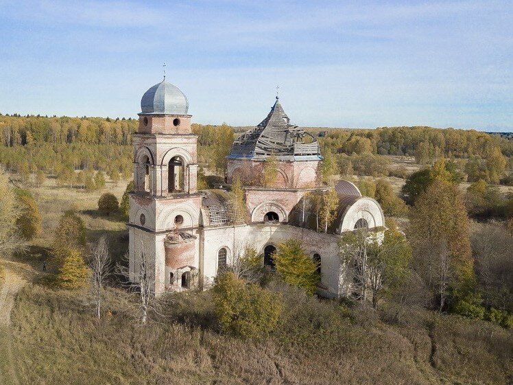 Церковь Николая Чудотворца. Фотограф – Кирпичников В. В., источник фотографии – http://temples.ru/show_picture.php?PictureID=256131 