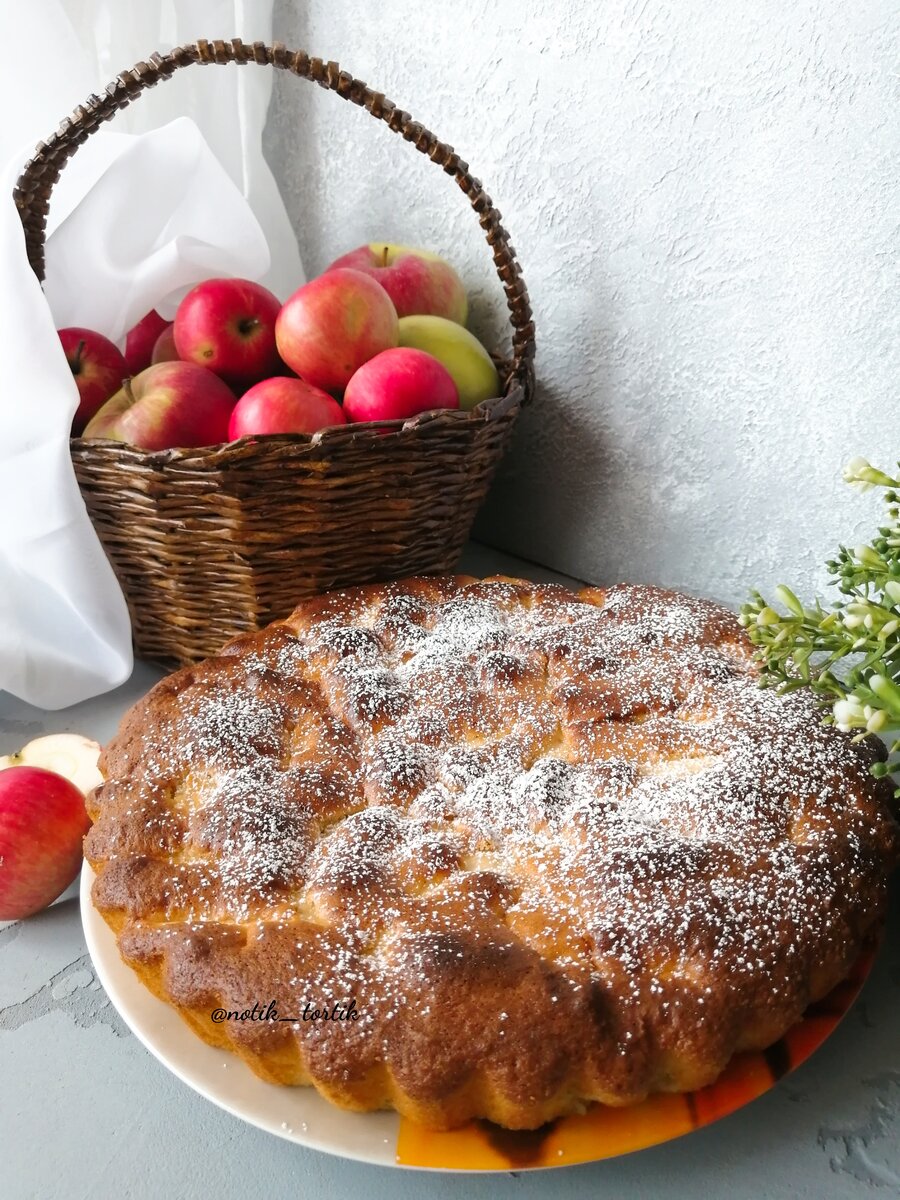 Шарлотка/Самый осенний пирог/Пирог с яблоками, рецепт | Кондитер в бегах |  Дзен