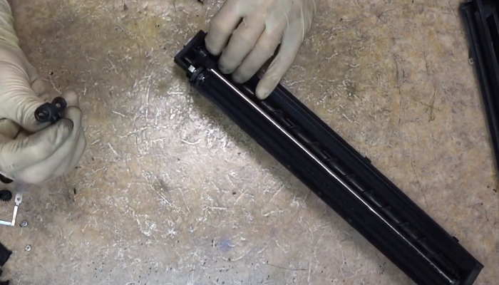 Фото 125. Устанавливаем третью шестеренку