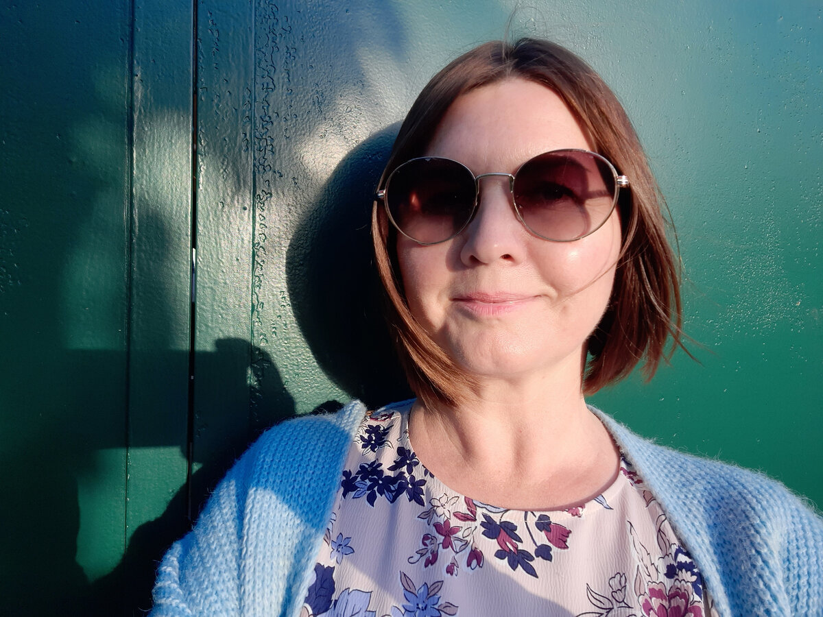 Бона фон Диз, псевдоним- зашифрованные настоящие имя и фамилия