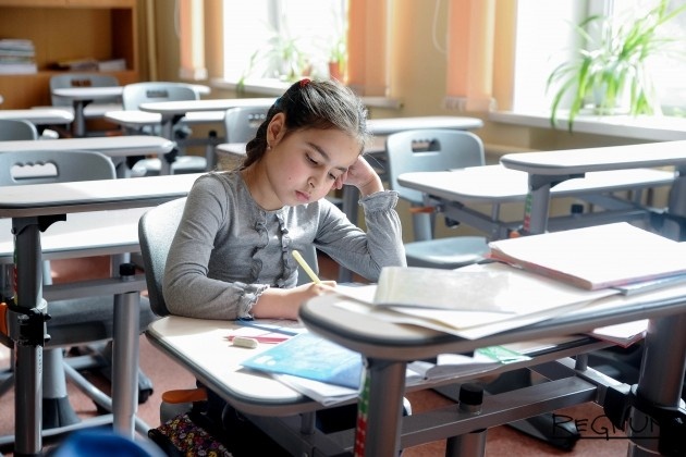    В школе Дарья Антонова © ИА REGNUM