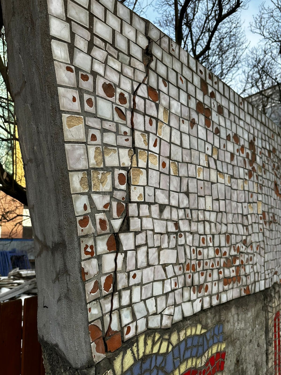    На улице Свердлова в Петрозаводске снесут старую стелу и построят "реплику" Владимир Любарский/ВК