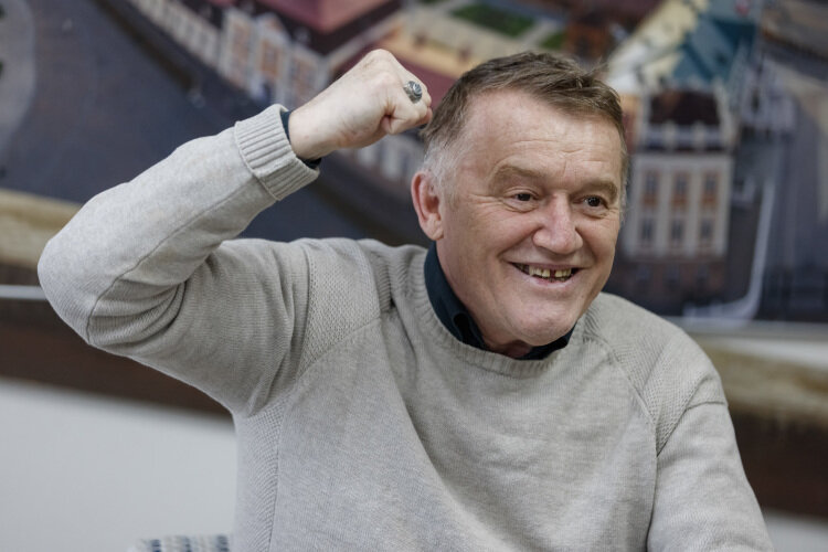   Есть люди, у которых даже смерть имеет глубокий смысл, и философ Шамиль Султанов — как раз из их числа (умер 18 февраля прошлого «трудного» года) Фото: «БИЗНЕС Online»