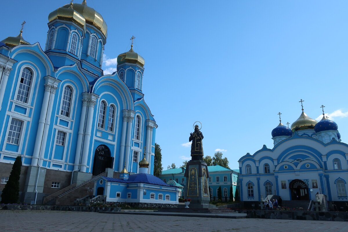 Храм тихона задонского в задонске липецкой области фото