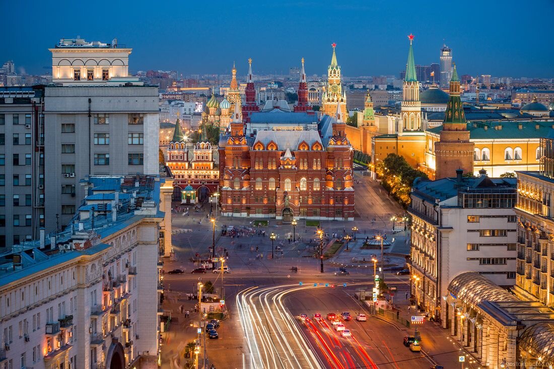 Московская тверская. Тверская улица Москва. Тверская улица вид на Кремль. Вид на Кремль с Тверской улицы. Тверская улица вид на Кремль панорама.