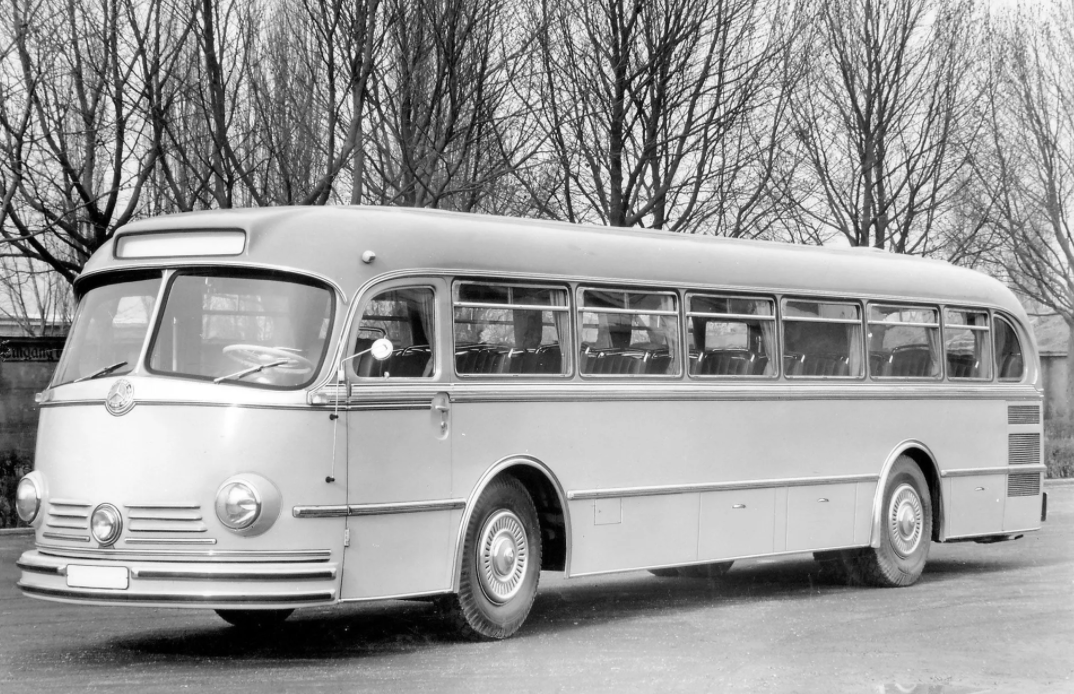 Мерседес 1954 года выпуска