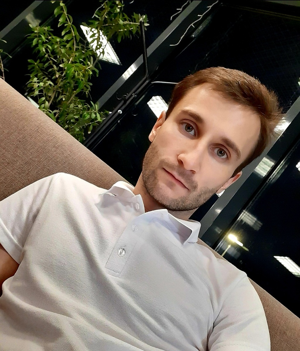 Instagram @andreyfoster 