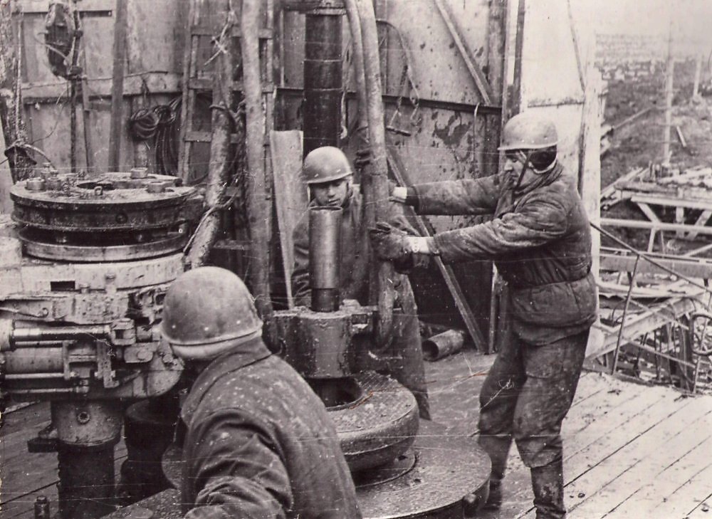 Нелегкая работа помощника бурильщика ЭиРБС | Чего? Кого? | Дзен