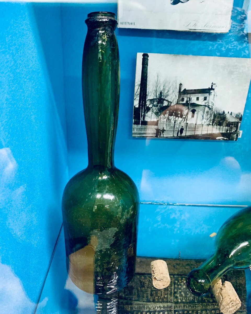 Бутылка из Музея истории Великого Устюга