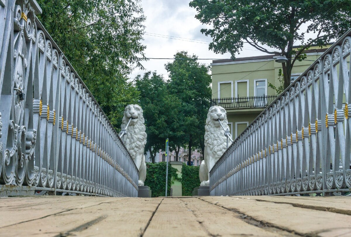 Пеший маршрут прогулки по Петербургу вдоль канала Грибоедова. Семимостье,  Лермонтов и 