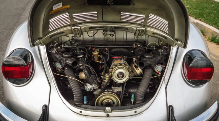 Большинство автомобилей в Бразилии работают на топливе с этанолом.