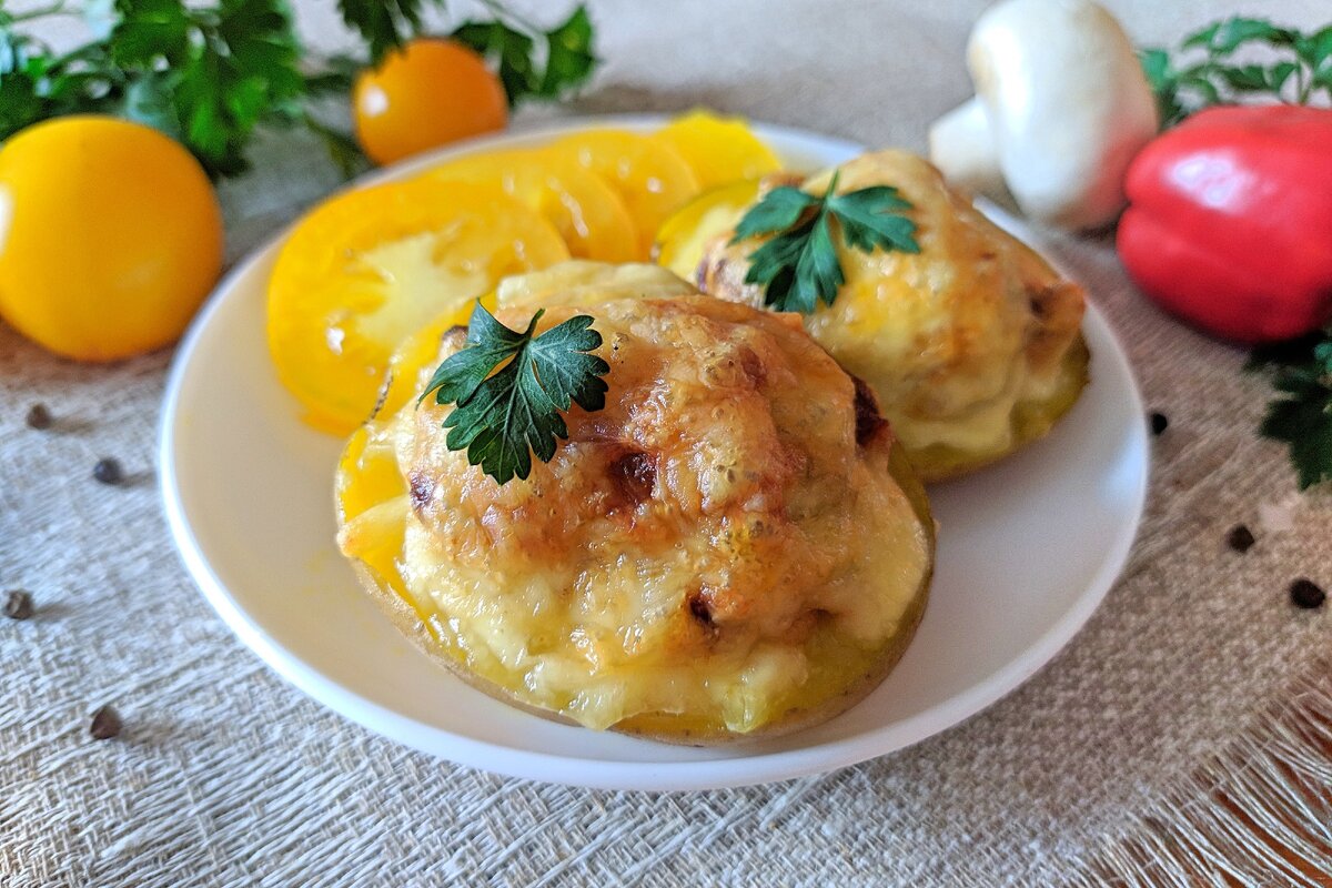 Картофельные лодочки с фаршем и сыром в духовке: 12 фото в рецепте