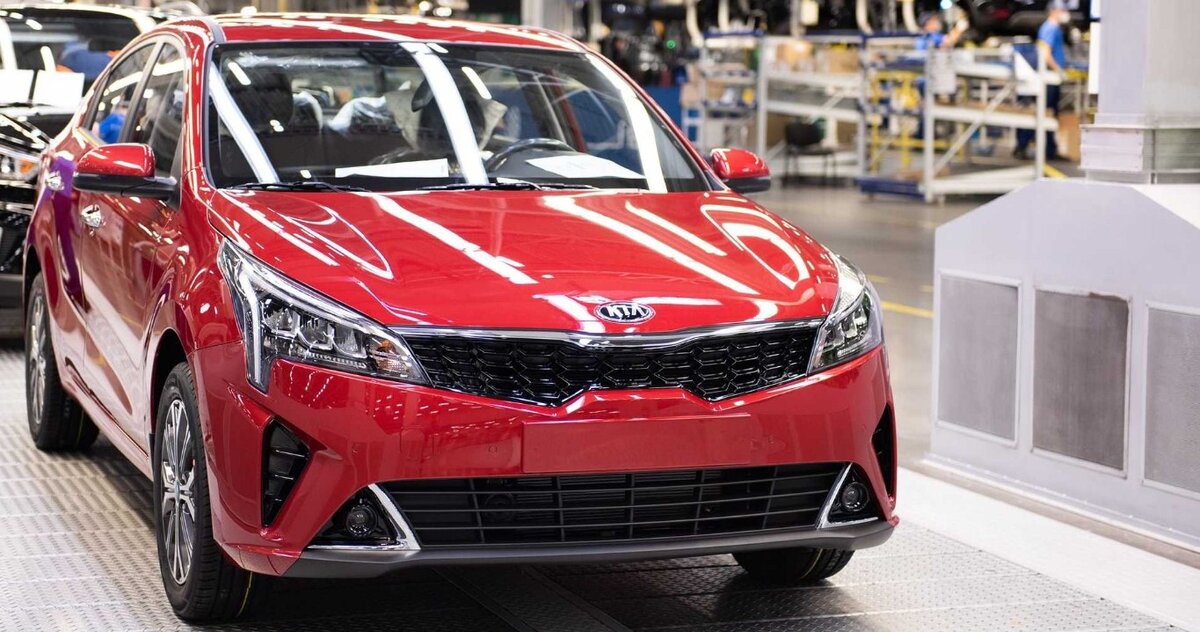 Дизайн новой Rio X-Line ожидаемо будет повторять внешность недавно представленной и уже поступившей в продажу Kia Rio 2021 модельного года. Дизайн оптики, решетки радиатора, задних фонарей, переднего и заднего бамперов у автомобилей будет схож, равно так же, как и у "дорестайлинговых"  Kia Rio и Rio X-Line четвертого поколения