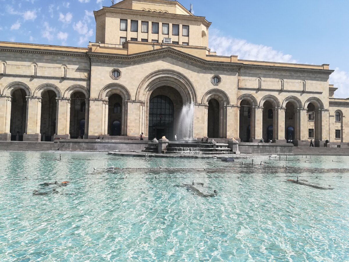 Фонтаны и фонтанчики армянской столицы