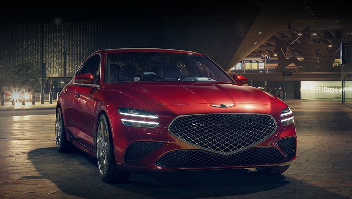 В Южной Корее за рестайлинговый Genesis G70 с базовым турбомотором просят 40 350 000 вон (2,75 млн рублей), дизельный седан оценивается в 43 590 000 (2,97 млн), а шестицилиндровый — в 45 850 000 (3,12 млн). Приём заказов на прочих рынках намечен на 2021 год.