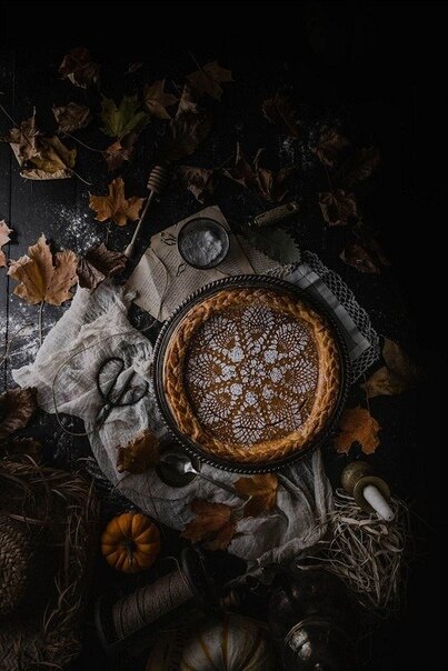 Когда события не совпадают с нашими ожиданиями, мы теряется. Поэтому ожиданий лучше не иметь вовсе, а просто быть готовым к любому повороту. М. Фрай©