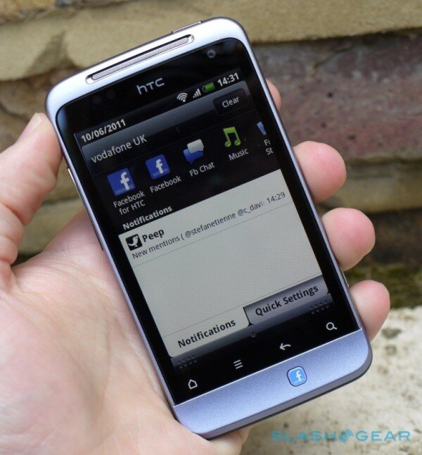 Типичный смартфон HTC тех времен