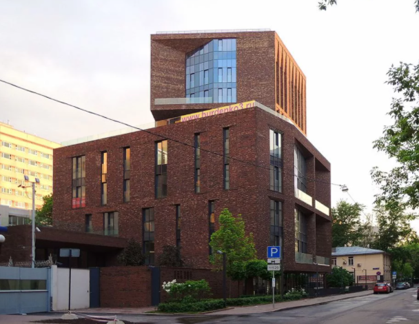 Дом в Москве, на ул. Бурденко, 3. Проектирование 2008-2009, строительство 2009-2014