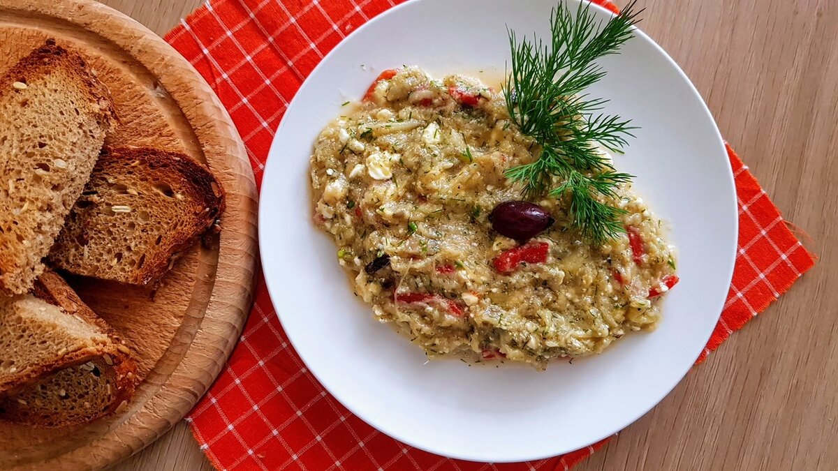 Мелидзаносалата - вкусное лакомство греческой кухни